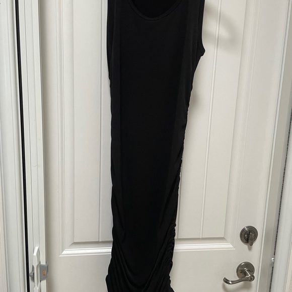 Michael Kors Body Con Dress, Black. Adjustment Ruching on both sides. Size Large - Picture 2 of 14